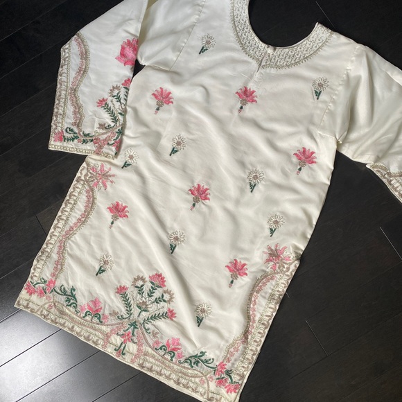 Ali Xeeshan Gul Bahar - Picture 13 of 16